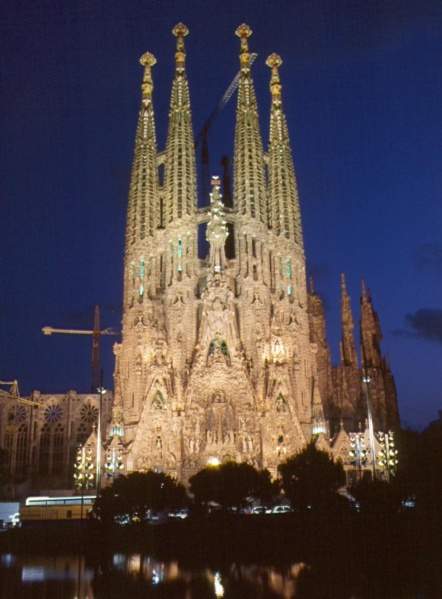 Archivo:Bcn sagrada familia.jpg